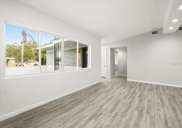 Photo 4 of Single family home for sale at 4528 S Shore Rd, Orlando, FL 32839 | MLS# S5146039 | Listing updated on 2026-09-12