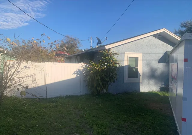 Photo 3 of Sale Pending at 8007 N Klondyke St, Tampa, FL 33604 | MLS# TB8487767 | Listing updated on 2026-07-21