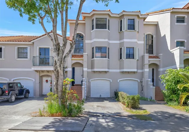 4th image of 12662 Nw 14Th St, Sunrise, FL 33323 | MLS# S5146043