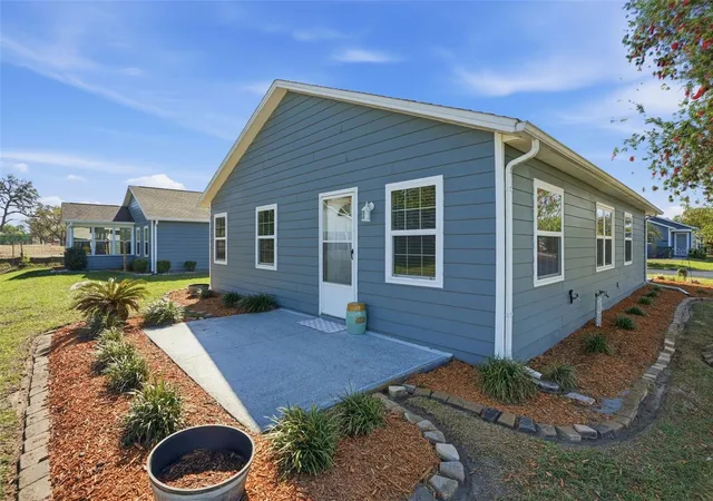 Homes for sale in Zephyrhills, FL | 37443 Redberry Ct, Zephyrhills, FL 33542 | MLS# TB8487827