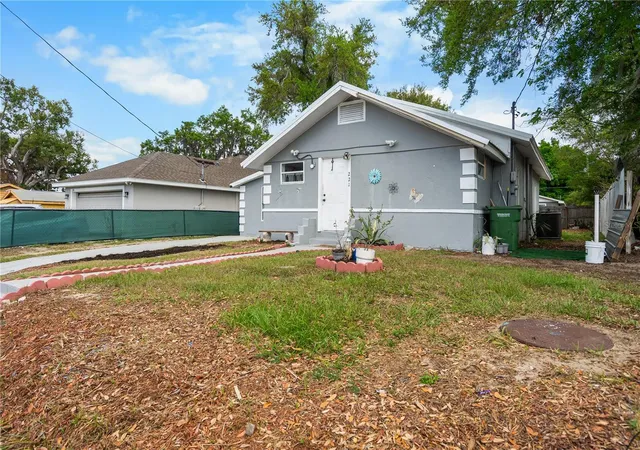 2nd image of 221 Avenue L Ne, Winter Haven, FL 33881 | MLS# O6391663