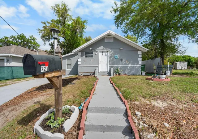 1st image of 221 Avenue L Ne, Winter Haven, FL 33881 | MLS# O6391663