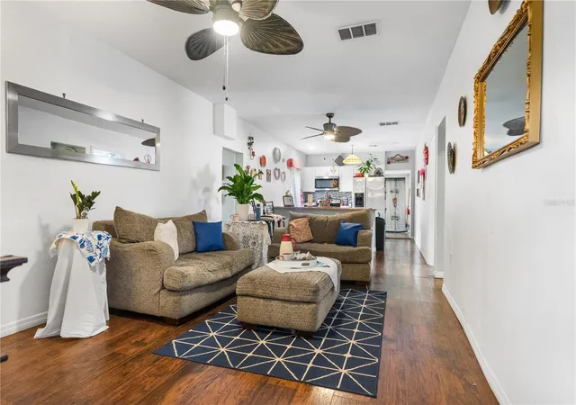 5th image of 221 Avenue L Ne, Winter Haven, FL 33881 | MLS# O6391663