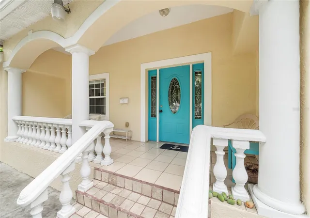 4th image of 1701 38Th Avenue, Saint Petersburg, FL 33713 | MLS# GC538590