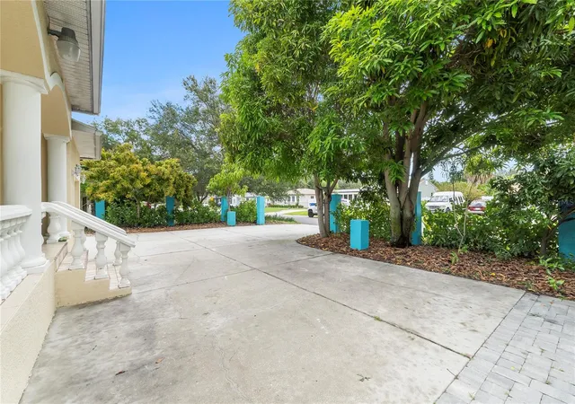 5th image of 1701 38Th Avenue, Saint Petersburg, FL 33713 | MLS# GC538590