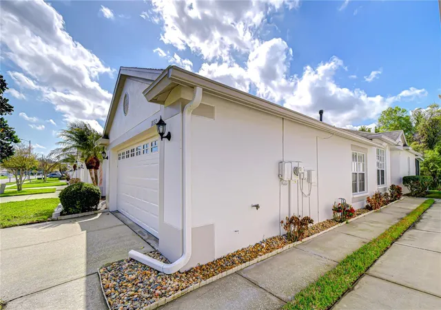 Photo 4 of House for sale at 1832 Sassafras Dr, Wesley Chapel, FL 33543 | MLS# TB8487860 | Listing updated on 2026-08-11