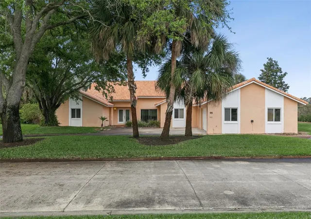 Photo 3 of Single family home for sale at 12811 Bellerive Dr, Clermont, FL 34711 | MLS# O6391689 | Listing updated on 2026-08-17