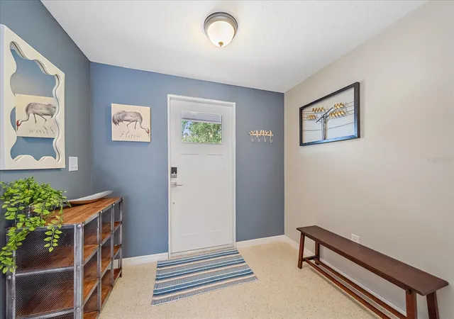 Photo 4 of Single family home for sale at 611 Venice Ln, Sarasota, FL 34242 | MLS# A4686684 | Listing updated on 2026-08-23
