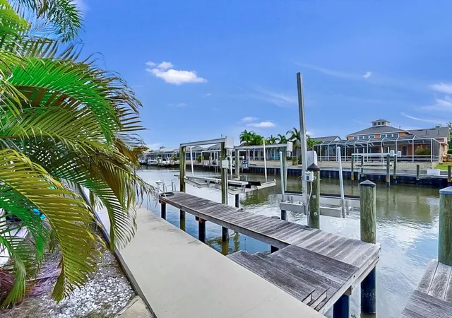 Photo 2 of Single family home for sale at 5715 Sea Trout Pl, Apollo Beach, FL 33572 | MLS# TB8487889 | Listing updated on 2026-09-25