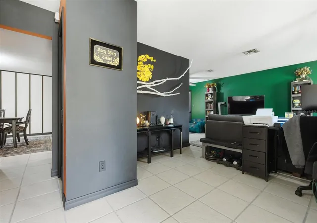 3rd image of 4623 Conway Gardens Rd, Orlando, FL 32806 | MLS# O6391700