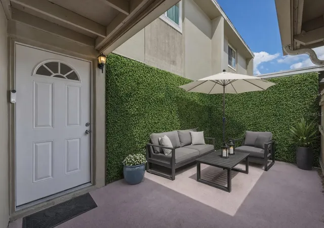 4th image of 7912 Cedar Dr, TEMPLE TERRACE, FL 33637