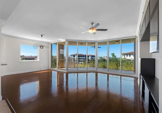 4th image of 5823 Bowen Daniel Dr #401, Tampa, FL 33616 | MLS# TB8487963