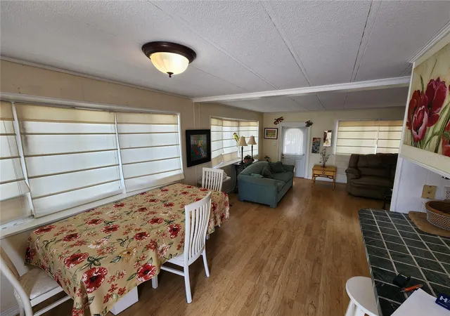 5th image of 305 Batan Ct, Bradenton, FL 34207 | MLS# A4686716