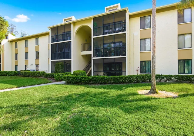 1st image of 3134 Lake Pine Wy #H1, Tarpon Springs, FL 34688 | MLS# TB8487977
