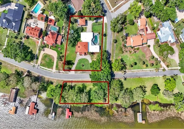 4th image of 405 Lakeshore Dr, Leesburg, FL 34748 | MLS# OM721071