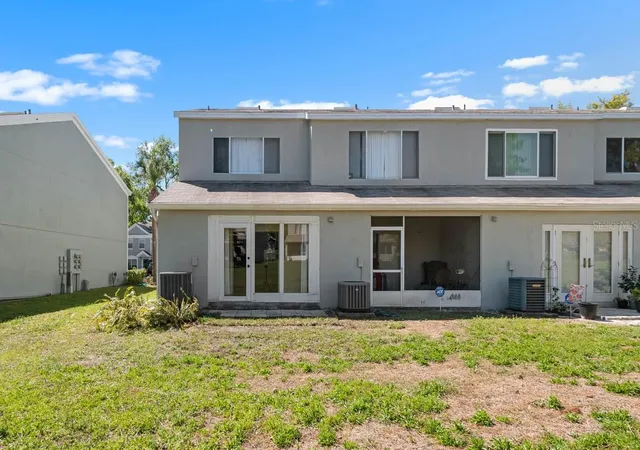 4th image of 2411 Lake Woodberry Cir, Brandon, FL 33510 | MLS# TB8487984