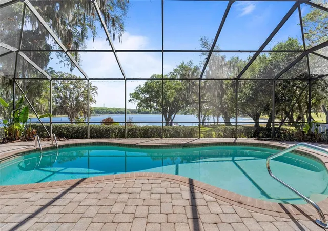 Homes for sale in Fruitland Park, FL | 926 Hawk Lndg, Fruitland Park, FL 34731 | MLS# G5109780