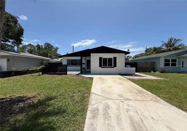 2nd image of 1766 Maryland Ave Ne, Saint Petersburg, FL 33703 | MLS# O6391875