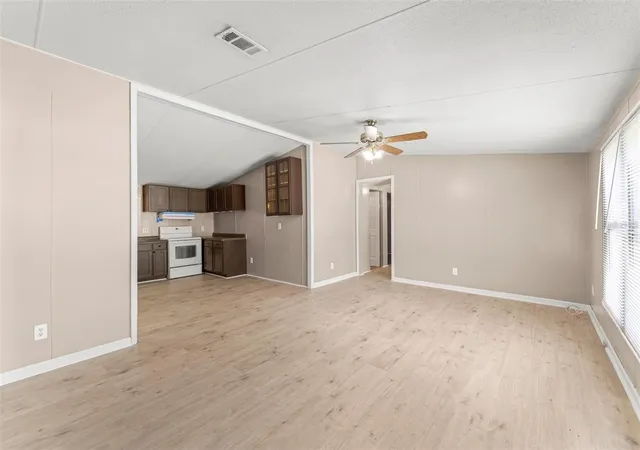 Photo 3 of Manufactured home for sale at 201 N 5th Street, Orlando, FL 32833 | MLS# O6391876 | Listing updated on 2026-09-14