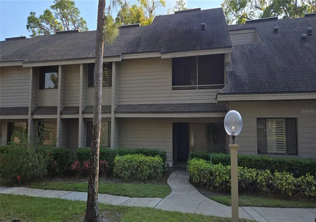 Photo 1 of Townhouse for sale at 104 Old Ml Pond Rd, Palm Harbor, FL 34683 | MLS# W7884011 | Listing updated on 2026-09-09