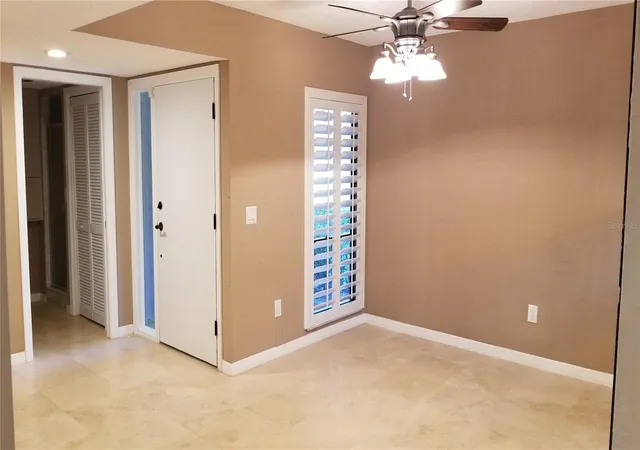 Photo 3 of Townhouse for sale at 104 Old Ml Pond Rd, Palm Harbor, FL 34683 | MLS# W7884011 | Listing updated on 2026-09-09