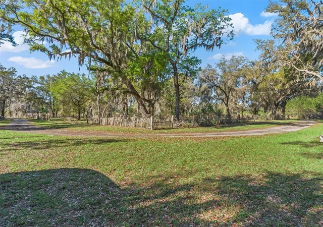 Photo 5 of House for sale at 6350 NE 86th Avenue, Bronson, FL 32621 | MLS# OM721098 | Listing updated on 2026-09-05