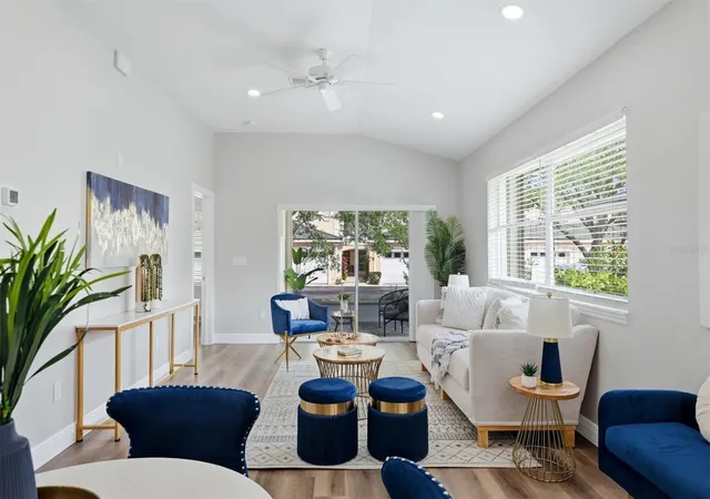 5th image of 503 Auburn Cove Cir, Venice, FL 34292 | MLS# A4686761