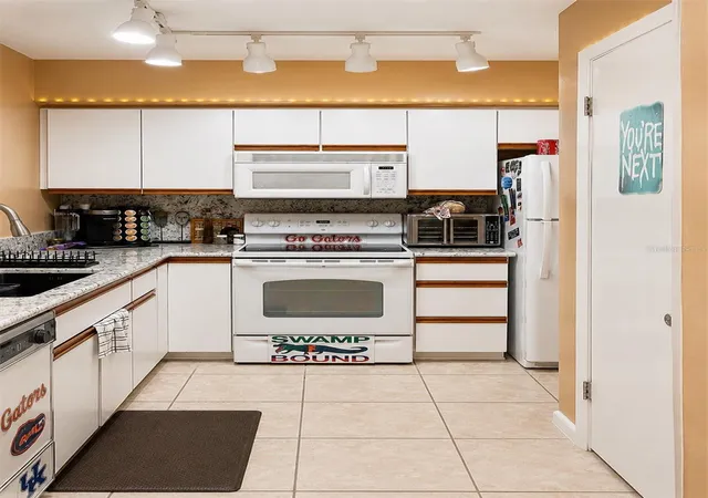 5th image of 2837 Ne 3Rd St #102, Ocala, FL 34470 | MLS# O6391932