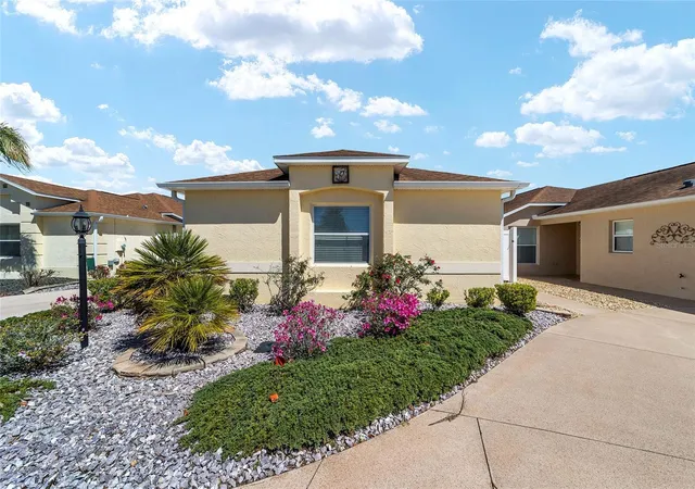 Homes for sale in The Villages, FL | 2055 Hydrangea Ave, The Villages, FL 32162 | MLS# G5109806