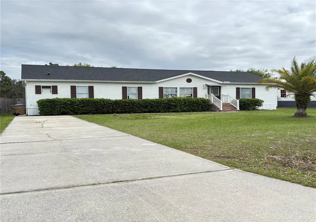 Photo 1 of Sale Pending at 1813 Winchester Ct S, Saint Cloud, FL 34771 | MLS# S5146122 | Listing updated on 2026-09-19