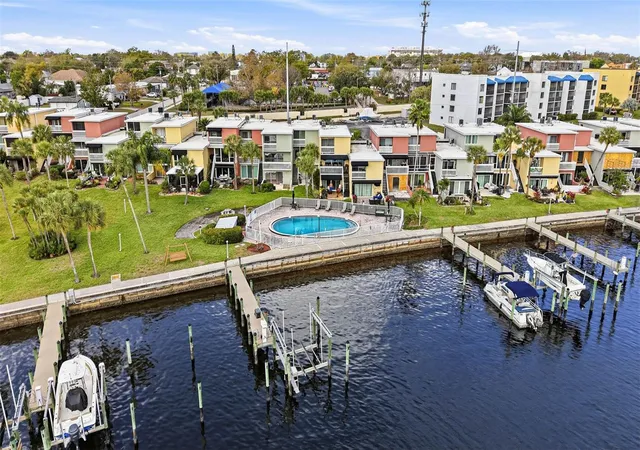 2nd image of 2424 W Tampa Bay Blvd, TAMPA, FL 33607