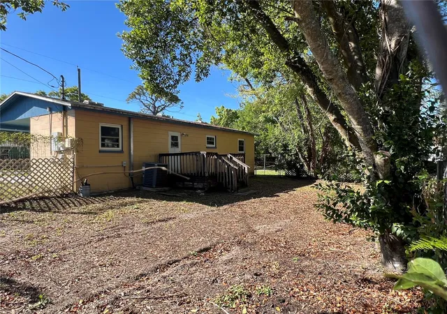 3rd image of 1602 E Annona Ave, Tampa, FL 33612 | MLS# TB8488171