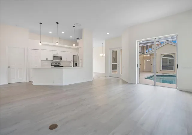 4th image of 8533 Gateway Ct, Englewood, FL 34224 | MLS# N6143495