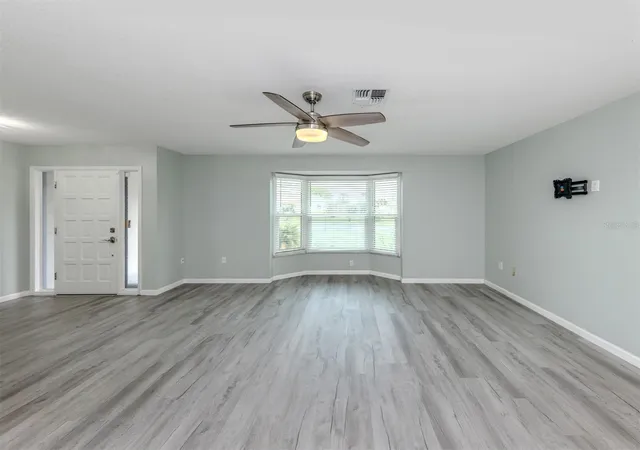 2nd image of 1053 Derian Pl, Nokomis, FL 34275 | MLS# N6143496