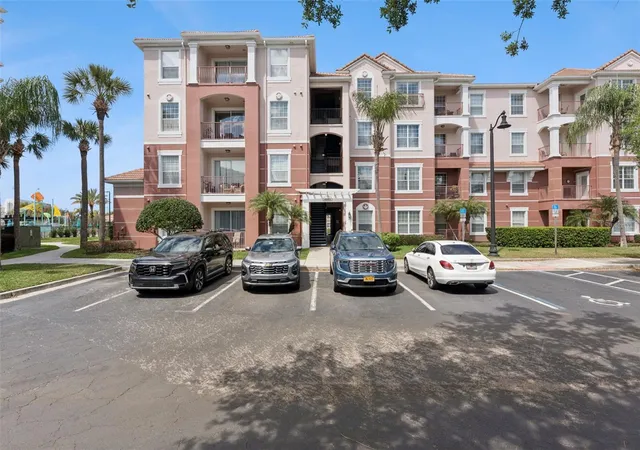 Listing Photo 1 - Condo for sale in building located at 4862 Cayview Ave, Orlando, FL 32819 - Unit #403