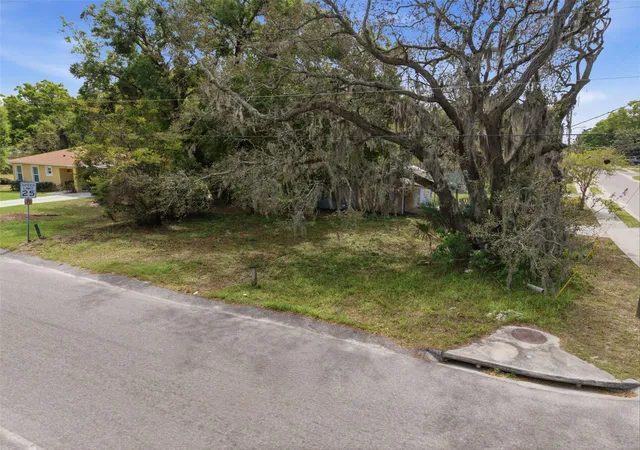 3rd image of 1301 S Central Ave, Apopka, FL 32703 | MLS# O6392018