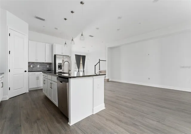 Photo 4 of Townhouse for sale at 13427 Stoddart Ave, Orlando, FL 32827 | MLS# S5146139 | Listing updated on 2026-10-19