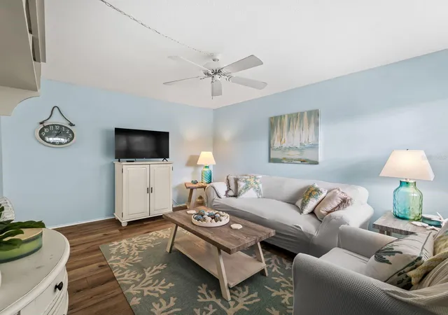 5th image of 210 Park Blvd N #122, Venice, FL 34285 | MLS# N6143499