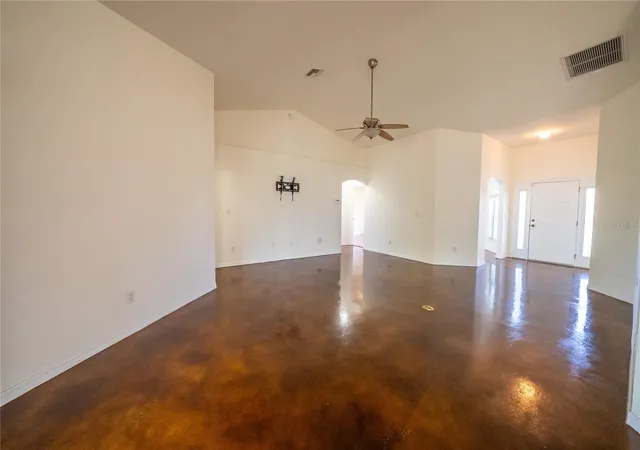 Photo 4 of Single family home for sale at 198 Malauka Run, Ocklawaha, FL 32179 | MLS# OM721128 | Listing updated on 2026-09-01