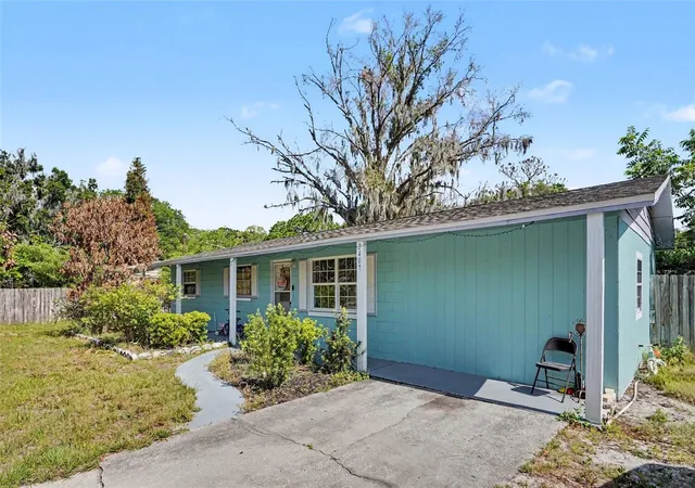 Homes for sale in Auburndale, FL | 2407 Winter Ridge Dr, Auburndale, FL 33823 | MLS# TB8488277