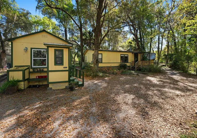 Homes for sale in Archer, FL | 15311 Sw 107th St, Archer, FL 32618 | MLS# GC538633