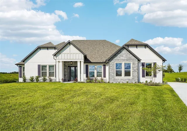 Photo 2 of Single family home for sale at 3832 Saddle Hl Trl, Fruitland Park, FL 34731 | MLS# TB8488341 | Listing updated on 2026-10-20