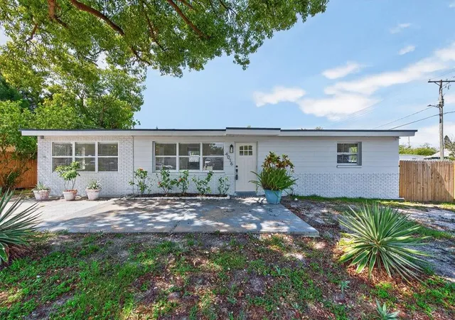 Homes for sale in Tampa, FL | 4016 W Montgomery Ter, Tampa, FL 33616 | MLS# TB8488343