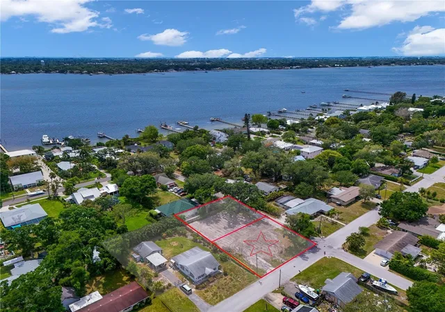 2nd image of 1615 5th St W, Palmetto, FL 34221 | MLS# A4686867