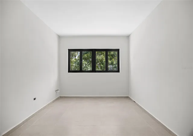 Photo 4 of Single family home for sale at 1207 Luchetti St, San Juan, PR 00907 | MLS# PR9120059 | Listing updated on 2026-10-01