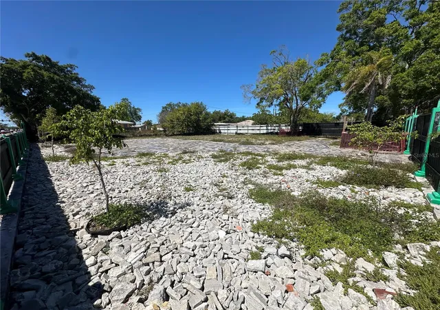 3rd image of 3023 62Nd Ave N, Saint Petersburg, FL 33702 | MLS# TB8488473