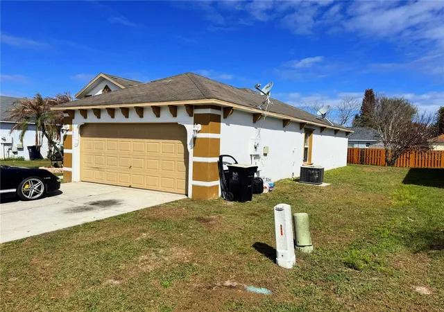 Photo 3 of Single family home for sale at 3661 Queens Cvs Blvd, Winter Haven, FL 33880 | MLS# S5146164 | Listing updated on 2026-03-27