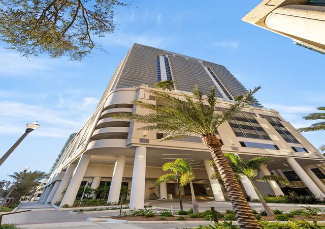Photo 1 of Condo for sale at 275 1st Avenue #3807, St Petersburg, FL 33701 | MLS# TB8488552 | Listing updated on 2026-10-24