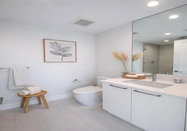 Photo 4 of Condo for sale at 275 1st Avenue #3807, St Petersburg, FL 33701 | MLS# TB8488552 | Listing updated on 2026-10-24