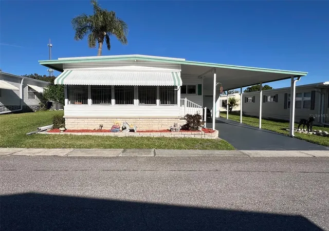 Photo 2 of Sale Pending at 29250 Us Hwy 19 N #135, Clearwater, FL 33761 | MLS# TB8488594 | Listing updated on 2026-10-04